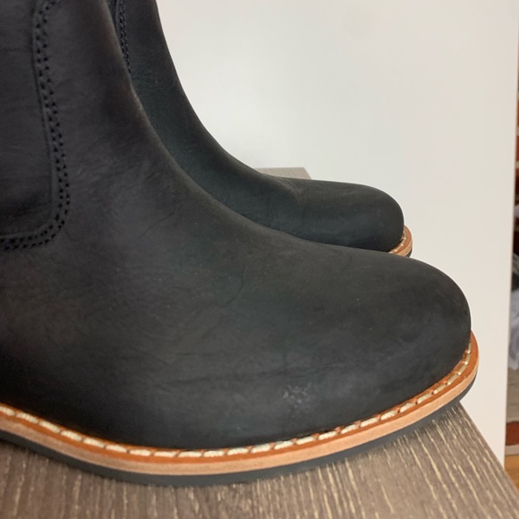 ROOTS Canada Women’s THE SHORTY BOOT Size 10 Black Nubuck Leather Minimalist - Picture 13 of 16